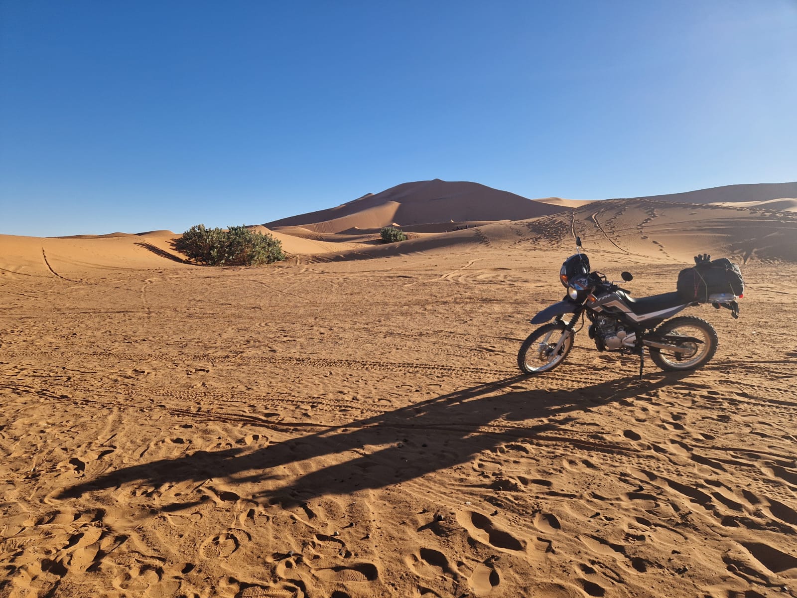 Motorcycle rental Marrakech circuit Atlas desert Maroc